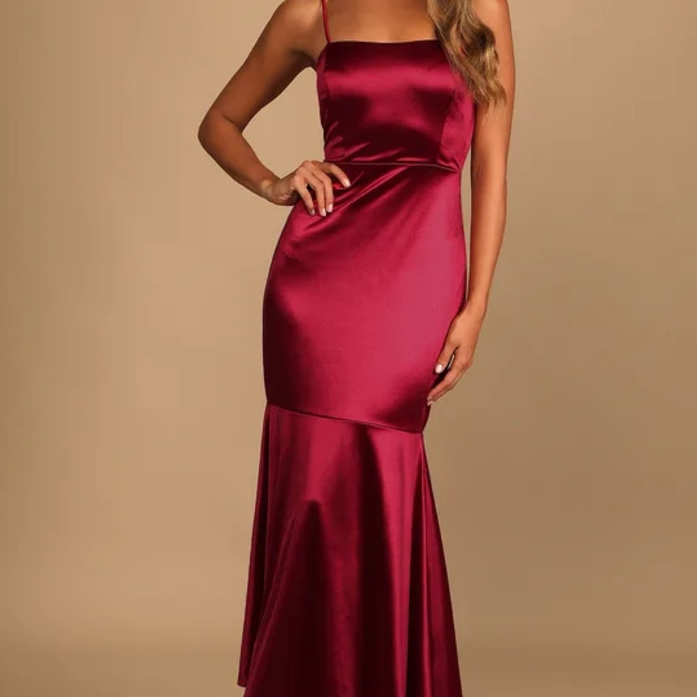 LULUS RED SATIN RUFFLE MAXI FORMAL DRESS! (Brand new with tag!)